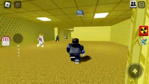 Играю в Roblox