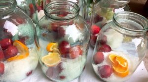 Супервкусный сливочный компот с лимоном и мятой. Өте дәмді слива компоты лимон және жалбызбен