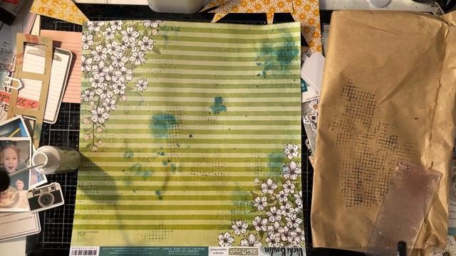 Scrapbooking process video #45 - life in Photos - Mixed Media Mayhem Hop смотреть онлайн