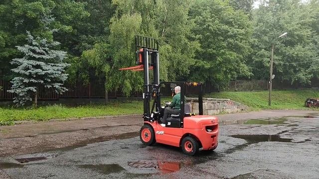 Дизельный вилочный погрузчик 3 тонны