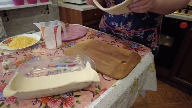 Пирог с мясом в духовке! Дрожжевое слоёное тесто!