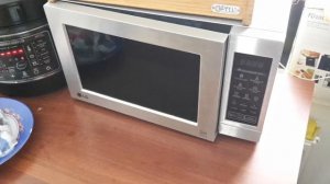 Микроволновая печь LG MS2044V