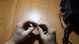 Самый простой Индикатор разряда Аккумулятора. Simple battery discharge indicator.