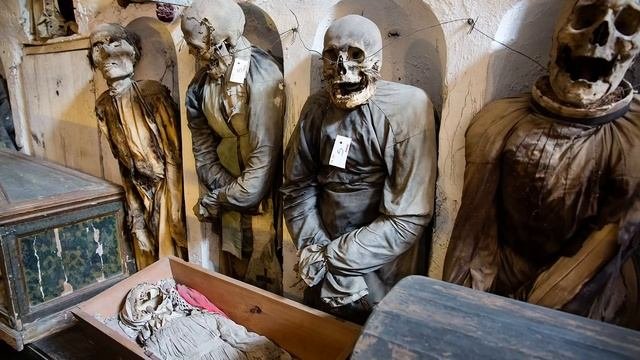 Самые невероятные пещеры подземелья темницы в мире ТОП 10 Не для слабонервных