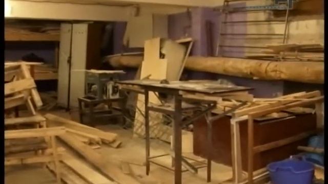 ШУМЯТ УТРОМ И ДНЕМ смотреть онлайн