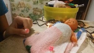 Как сделать мини реборну или пупсики бутылочку...