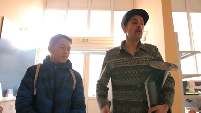 ИВАНЕ, ИДИ ЗА НОВ КОМПЮТЪР НА ДЕТЕТО - Светът на Ванката