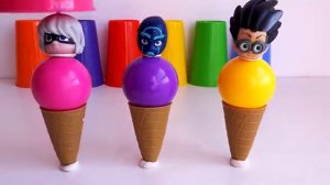 Герои в масках учат цвета шарики в стаканчиках для мороженого, не правильные головы