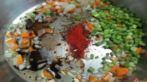 Густой суп из капусты с фаршем и пшеном