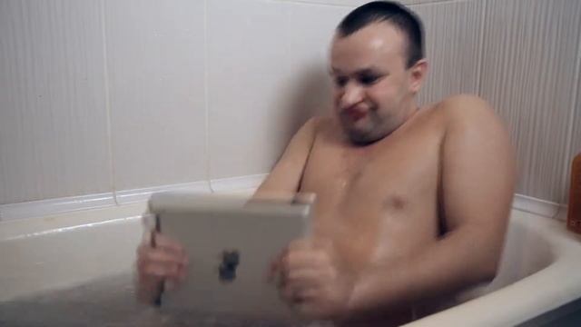 ipad в ванне смотреть онлайн