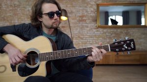 Beautiful sound with Saga SF700,the most cost-effective guitar for beginners.🎸