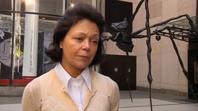 Нью-Йорк приютил огромного паука смотреть онлайн