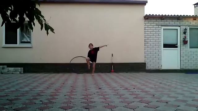 Девочка Пеппер и гимнастический акробат смотреть онлайн