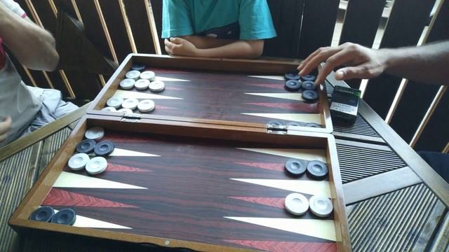 Как играть в турецкие нарды