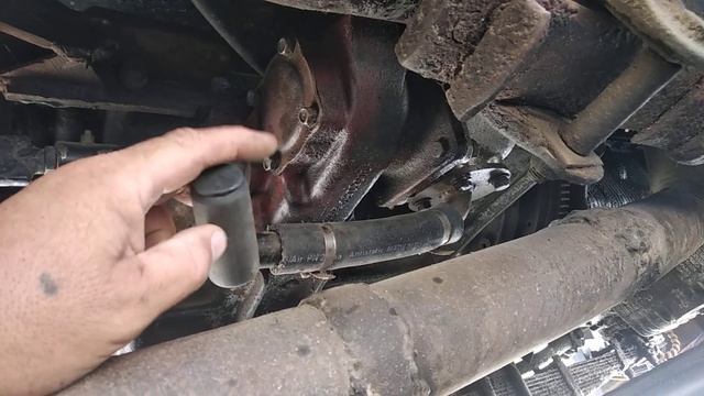 как снять КПП ЗИЛ не обливаясь гидравлическим маслом смотреть онлайн