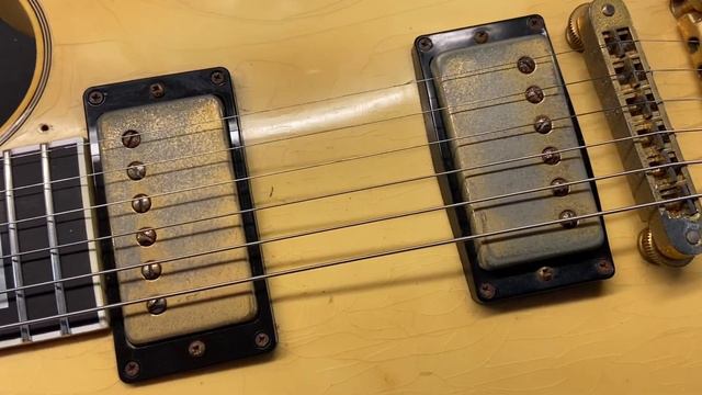 1986 Gibson Les Paul Custom Alpine White смотреть онлайн