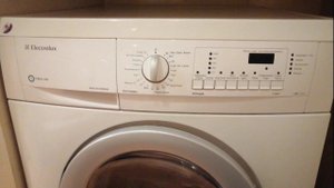 Сма Electrolux прыгает, протекает. замена амортизаторов и патрубка залива воды стиральной машины
