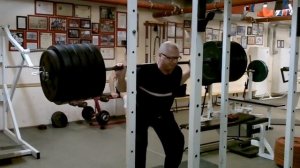 Приседания с вибрацией грифа - Георгий Зобач