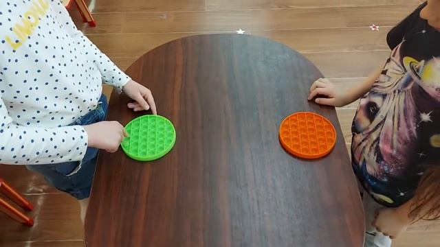 "Музыкальные "пупырки" смотреть онлайн