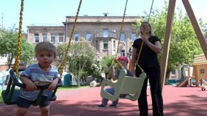 Накануне Дня защиты детей праздник устроили пациентам Сеченовского центра материнства и детства