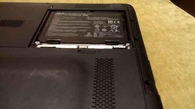 Снимаем жесткий диск ASUS K70 смотреть онлайн