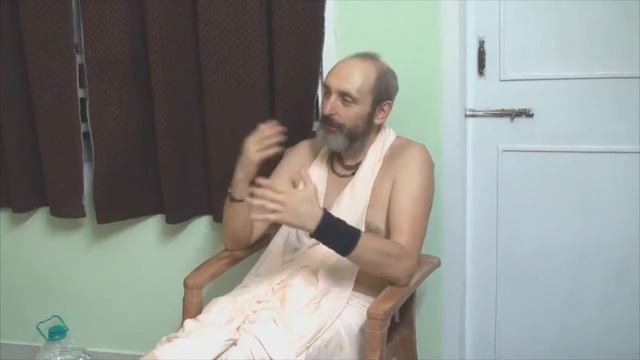 Когда всё едино, то глупо это разделять на имена | Б.Ч. Бхарати Свами смотреть онлайн