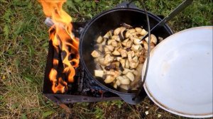 Жаркое из свинины с баклажанами в казане на костре