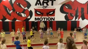 Я ракета полетела в космос танец