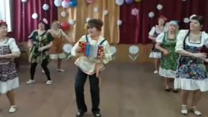 мужичок с гармошкой танец 50+