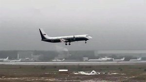 Новый пассажирский самолет Ил-114 совершил первый полет