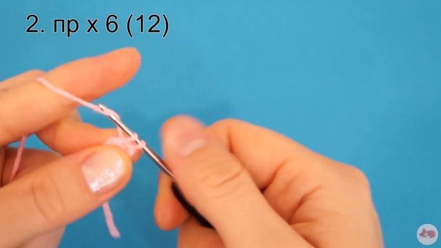 Мышка брелок и ёлочная игрушка вязаная крючком.