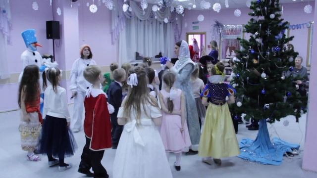Новый год в МАУ ДО ЦРТДиЮ «Грант» 1-Б класс, Школа №40. Декабрь'17 (короткая версия 6 минут) смотреть онлайн