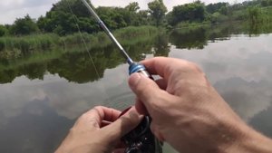 Мормышинг с самым тонким шнуром.Караси на мотыля.