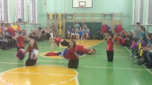 Фестиваль черлидинга в школе 1246. Танец 6"а" класса