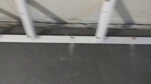 Крепление пвх багета по керамограниту, распорки и жидкие гвозди