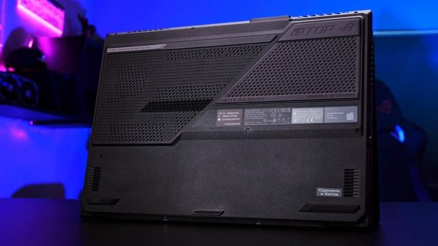 Распаковка ROG Strix SCAR 17 (G733) смотреть онлайн