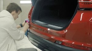 Как наклеить полиуретановую пленку Brontero на зону выгрузки Geely Tugella