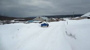 ???Вывозим снег из ограды на мотоблоке Каскад с грунтозацепами