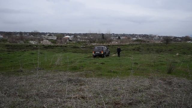 Поставили на ниву раздатку с пониженной 3к1, первый выезд. смотреть онлайн