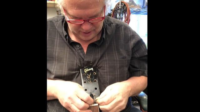 My Les Paul Neck Repair Carbon Fiber Gibson Guitar headstock смотреть онлайн