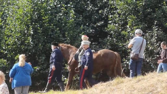 Обряд посажения на коня молодого казака смотреть онлайн