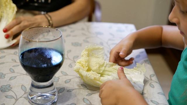 Как покрасить капусту - веселые эксперименты для детей