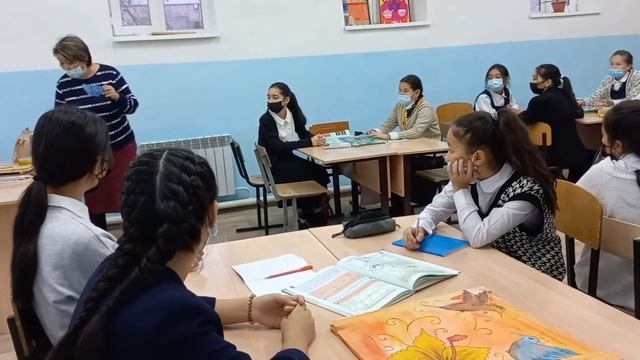 Көркемдік жазба (батик,гжель,хохлама).Жазбалар түрлері. жазбалардың тәсілдері мен техникалары. смотреть онлайн