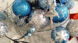 Как обновить старые ёлочные шары?Как старый ёлочный шар переделать в сверкающий новый?