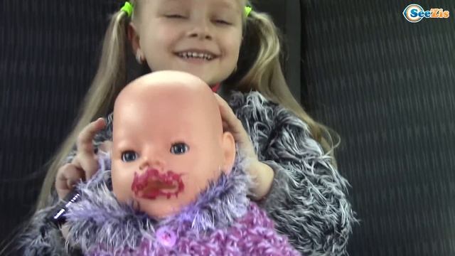 Влог + Челлендж Попробуй накрасить губы в машине Видео для детей смотреть онлайн