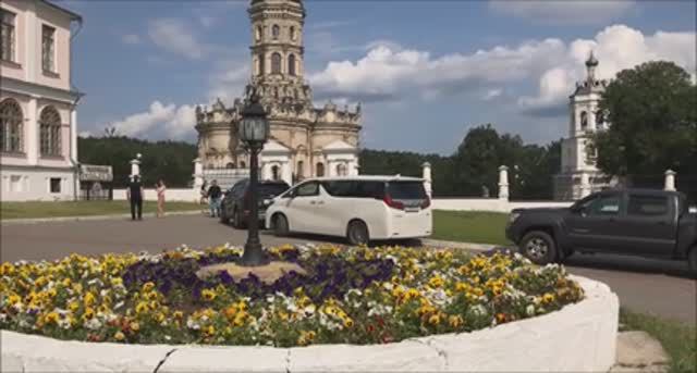 Усадьба Дубровицы. Уникальная церковь Знамения в стиле барокко. Куда поехать на 1 день в Подмосковье