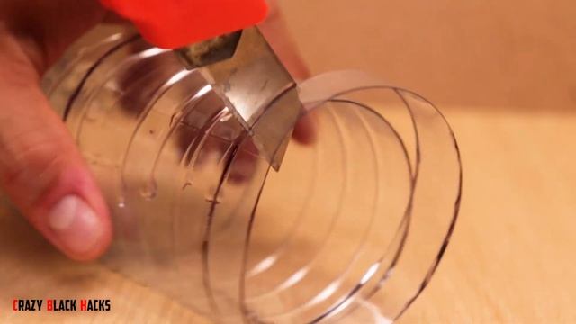 Узнав этот секрет ты больше никогда не выбросишь пластиковые бутылки! смотреть онлайн