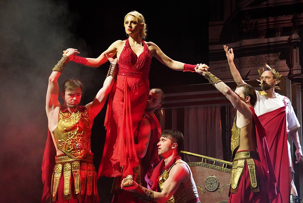 В Театре на Малой Ордынке представили прочтение знаменитого романа Фицджеральда / События на ТВЦ