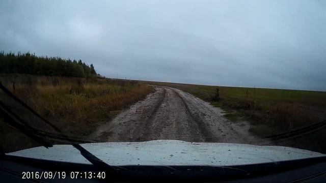 Skoda Yeti и Nissan Qashqai побездорожью в д.Ерзовка