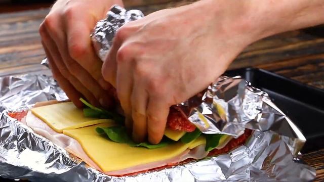 Сочный мясной рулет смотреть онлайн